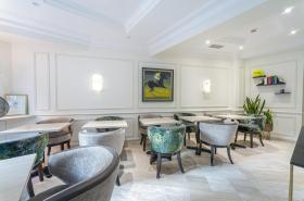 Queens Boutique Hotel - photo 7