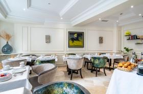 Queens Boutique Hotel - photo 26