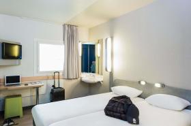 ibis budget Paris Porte De Montmartre - photo 17