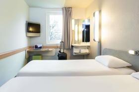 ibis budget Paris Porte De Montmartre - photo 16