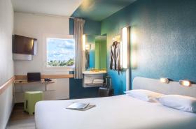 ibis budget Paris Porte De Montmartre - photo 9