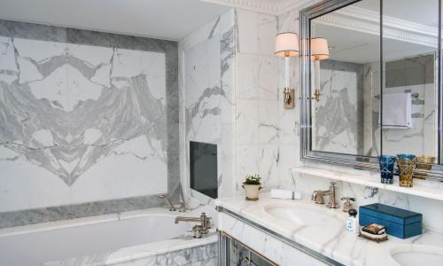 Hôtel de Crillon - photo 3