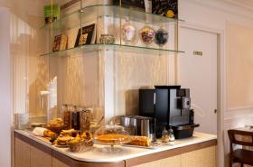 Almarine Eiffel Hotel - photo 17