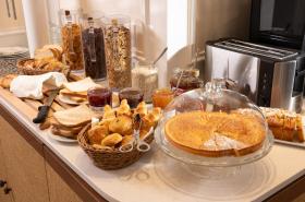 Almarine Eiffel Hotel - photo 5