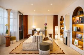 Almarine Eiffel Hotel - photo 4