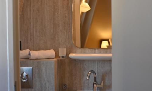 Hotel Local 101 Beaurepaire - photo 2