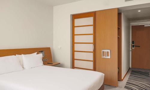 Novotel Paris Centre Tour Eiffel - photo 3