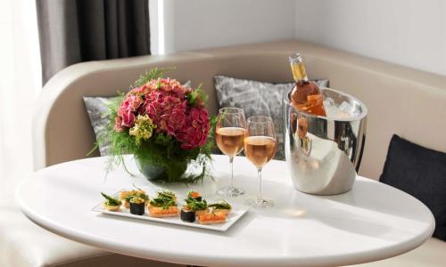 Sofitel Paris Arc De Triomphe - photo 3