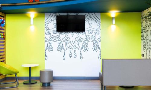 ibis budget Paris Porte d'Orléans - photo 1