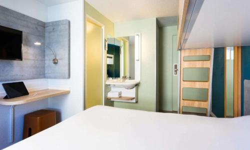 ibis budget Paris Porte d'Orléans - photo 2