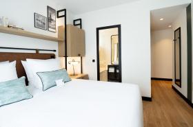 Esteem Tour Eiffel - photo 4