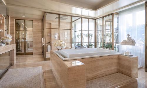 Four Seasons Hotel George V - photo 2